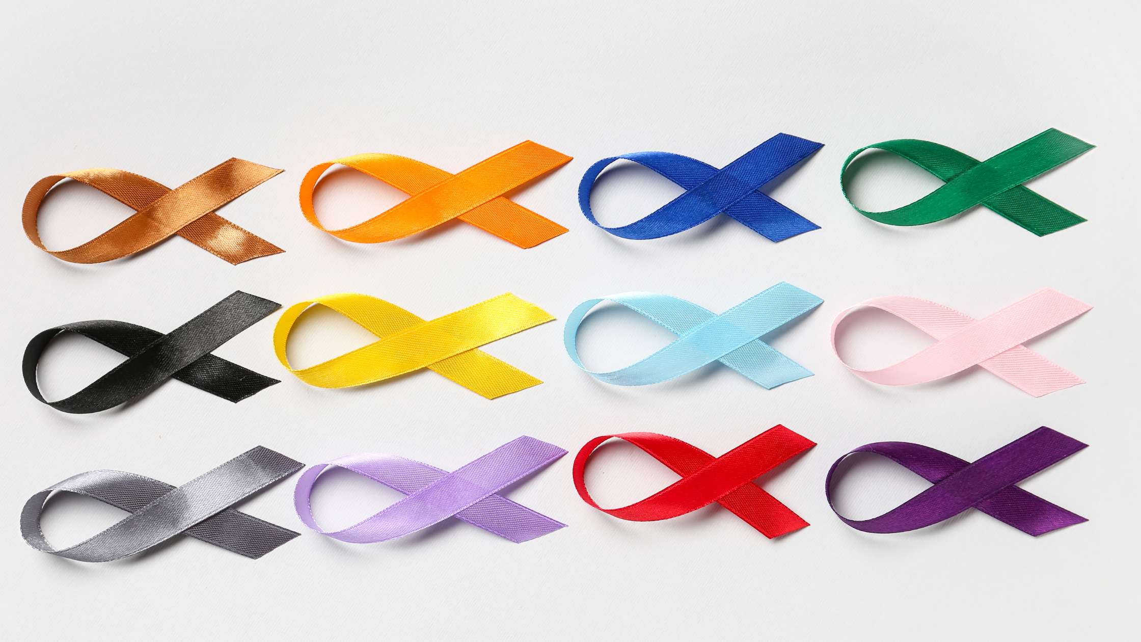 Laços coloridos, para campanha de meses coloridos